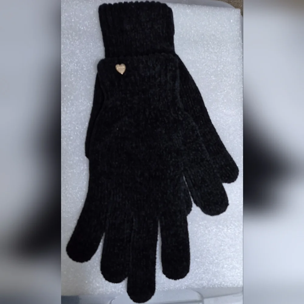 Juicy Couture Black Knit Soft Gloves With Gold Heart Charm One Size